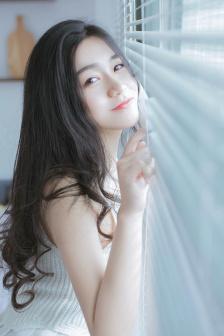 公交车一晃撞了进去没有阻隔